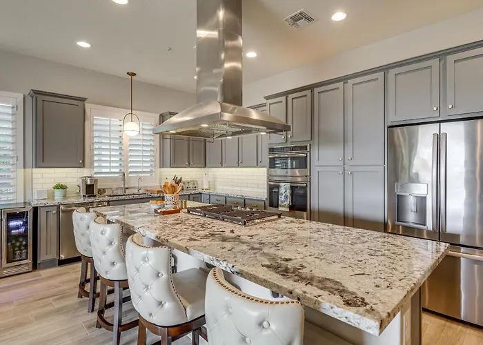 Elegant W/ Various Perks In Peoria! * Peoria
