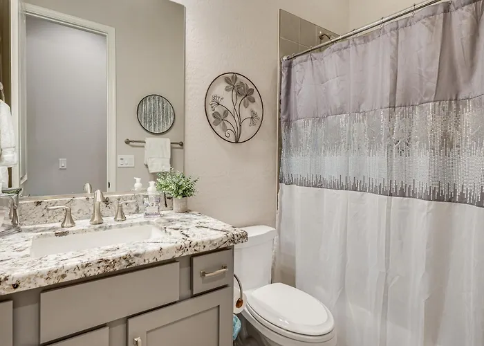 Elegant W/ Various Perks In Peoria!