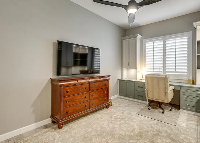 Holiday home Elegant W/ Various Perks In Peoria! *