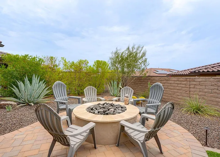 Elegant W/ Various Perks In Peoria! Holiday home Peoria