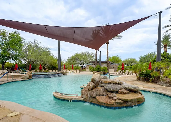 Holiday home Elegant W/ Various Perks In Peoria! Peoria
