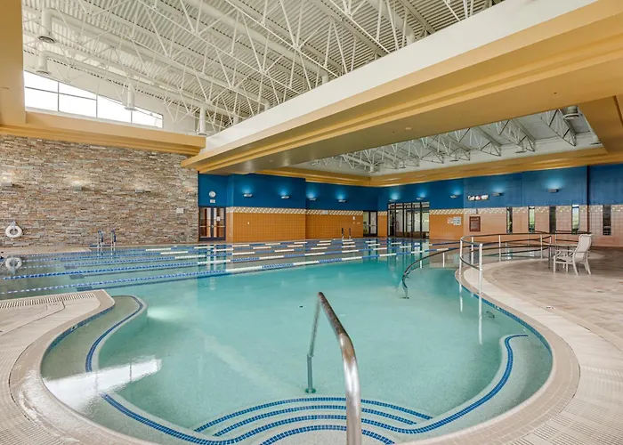 Elegant W/ Various Perks In Peoria! *
